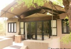 2 Bed Nselweni Bush Camp patio