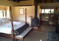 Giants Castle 2 Bed Honeymoon Suite bedroom