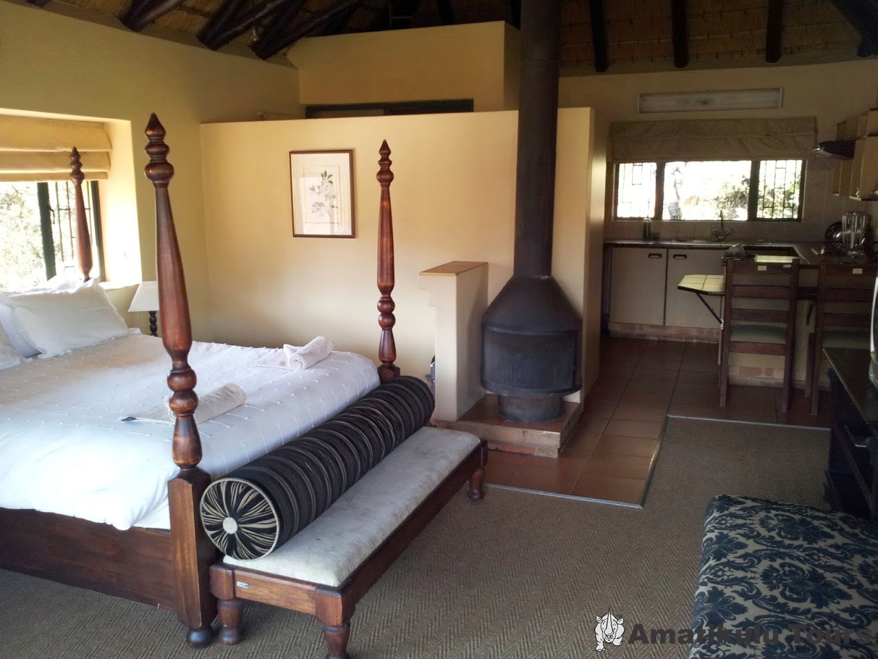 2 Bed Honeymoon Suite 2 Giants Castle 2 Bed Honeymoon Suite bedroom
